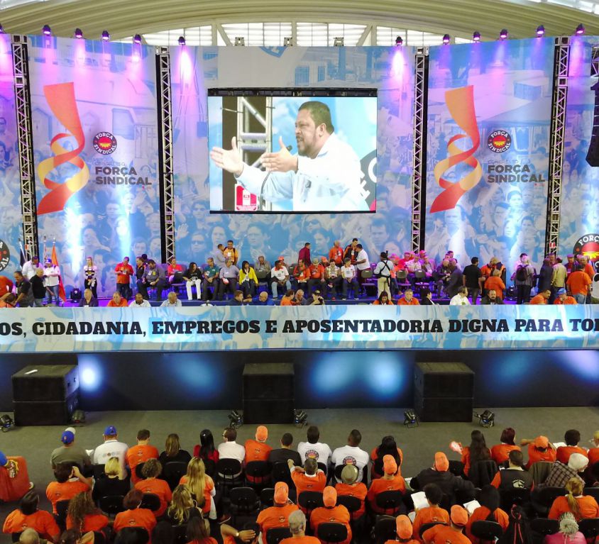 <b>8º CONGRESSO NACIONAL</b><br /><br /><i class="fas fa-tag"></i> Projeto, infraestrutura, hospedagem, tradução simultânea<br /><br /><i class="fas fa-users"></i> 5.000 pax